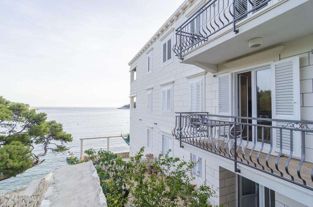 Pine Tree Boutique Apartments Saplunara Ngoại thất bức ảnh