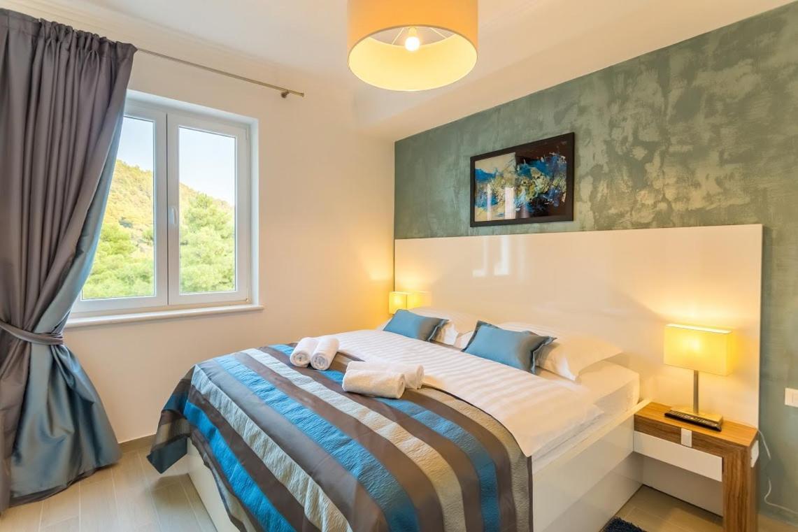 Pine Tree Boutique Apartments Saplunara Ngoại thất bức ảnh