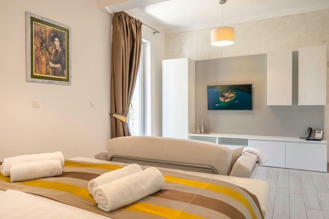 Pine Tree Boutique Apartments Saplunara Ngoại thất bức ảnh