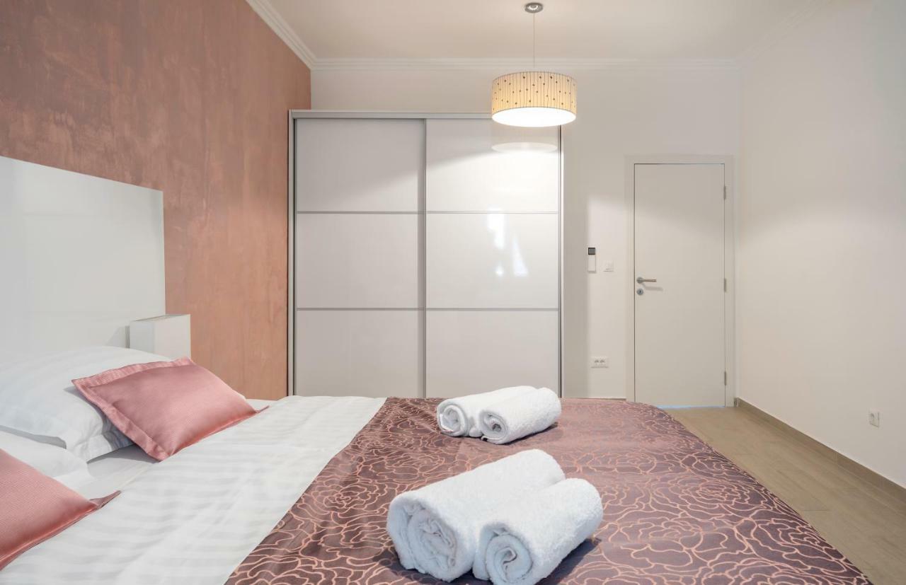 Pine Tree Boutique Apartments Saplunara Ngoại thất bức ảnh