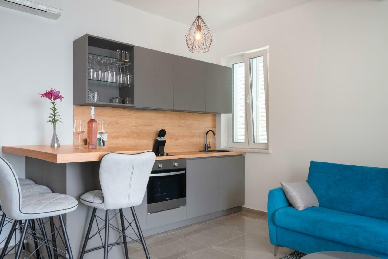 Pine Tree Boutique Apartments Saplunara Ngoại thất bức ảnh