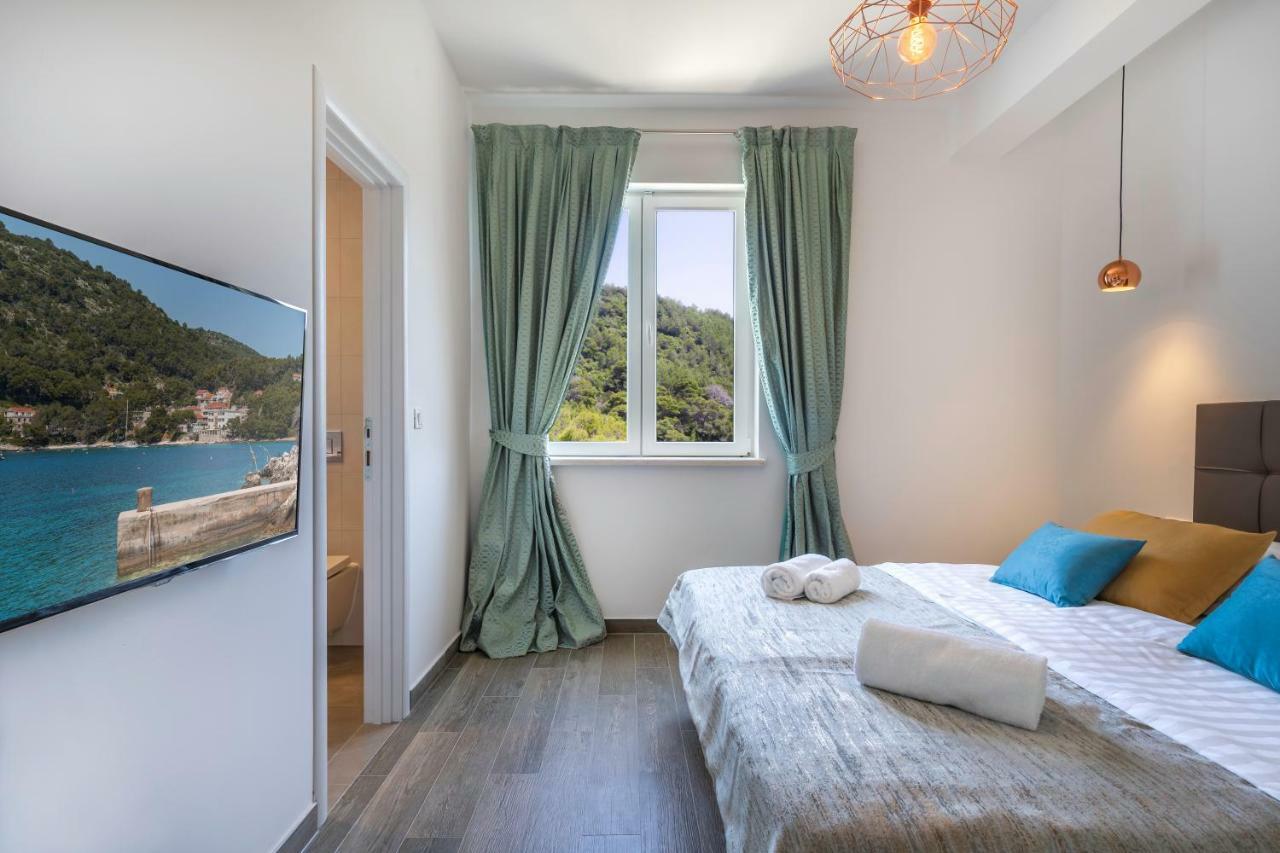 Pine Tree Boutique Apartments Saplunara Ngoại thất bức ảnh