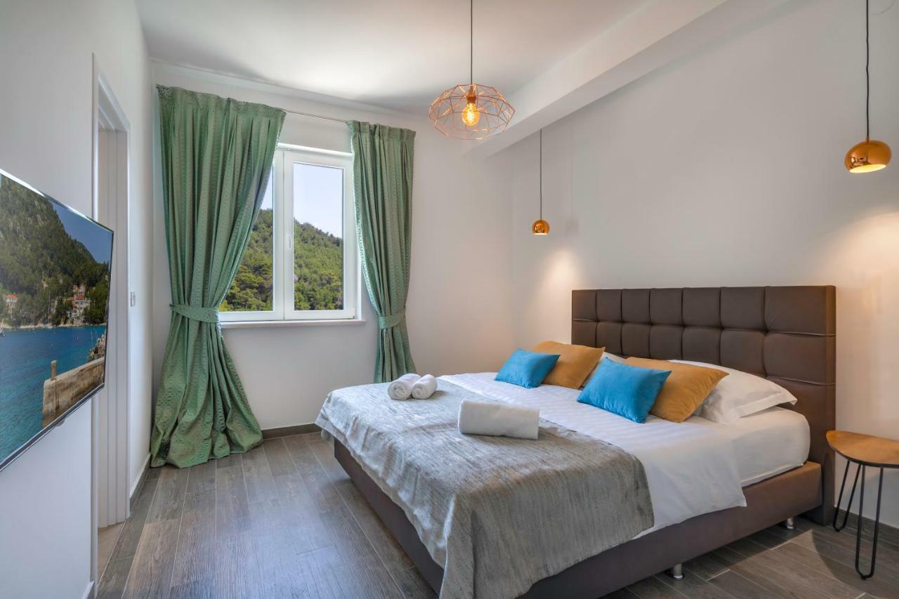 Pine Tree Boutique Apartments Saplunara Ngoại thất bức ảnh