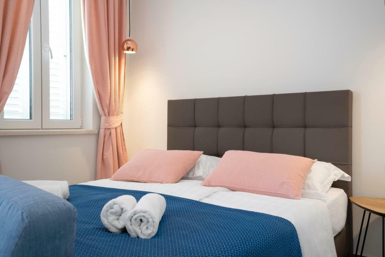 Pine Tree Boutique Apartments Saplunara Ngoại thất bức ảnh